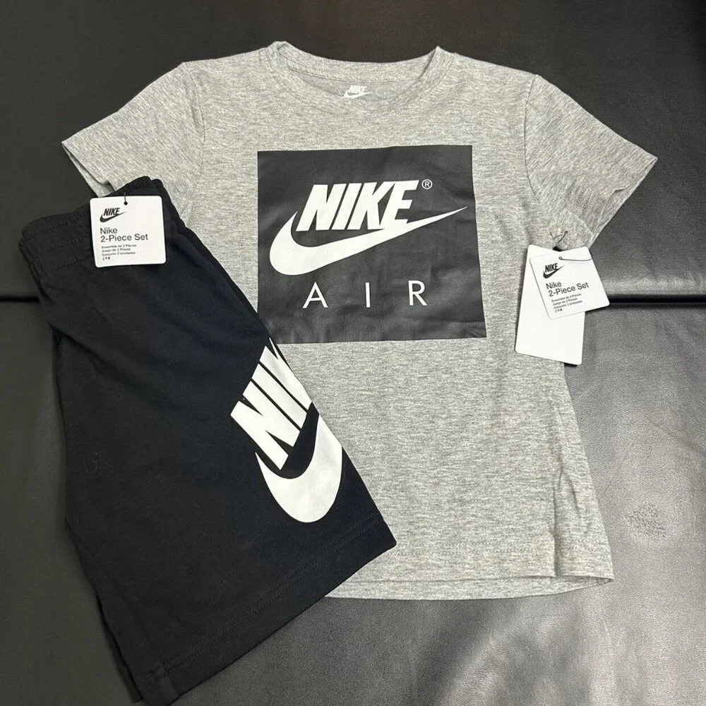 NWT Nike Air Athletic Set Boys Size 7